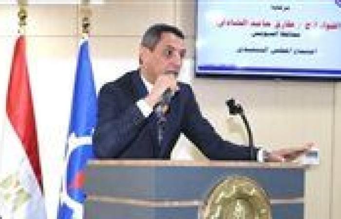 محافظ السويس يكرم أوائل الدبلومات الفنية نظام الـ 5 والـ 3 سنوات