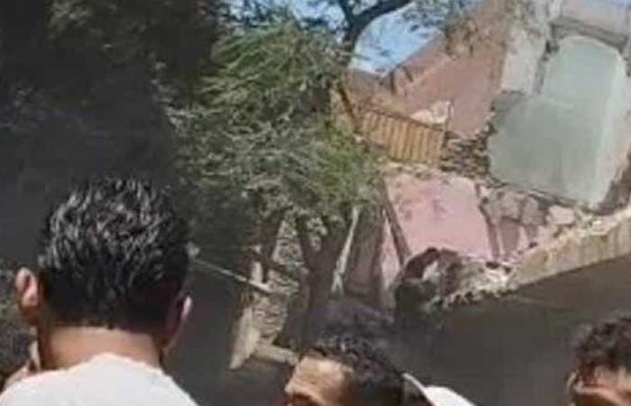 "جميعهم أطفال".. تفاصيل انهيار منزل مصر القديمة والأهالي: "ليس الأول"