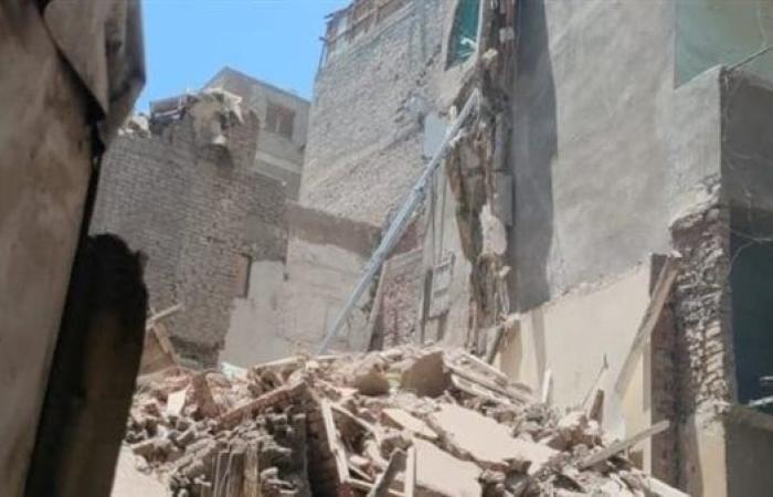 سقوط ضحايا.. انهيار عقار بساحل شبرا في القاهرة