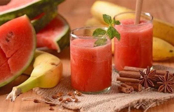 مزيج منعش ومغذي..طريقة تحضير عصير البطيخ بالموز