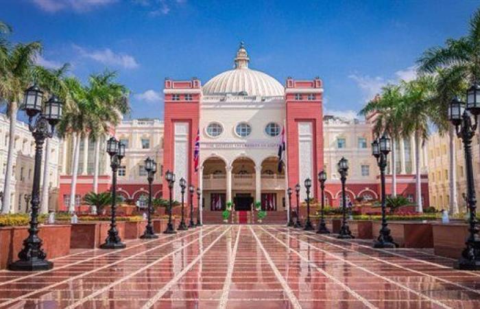وظيفة جامعة.. الجامعة البريطانية في مصر تعلن عن وظائف شاغرة في 44 تخصص لأعضاء هيئة التدريس.. قدم الآن