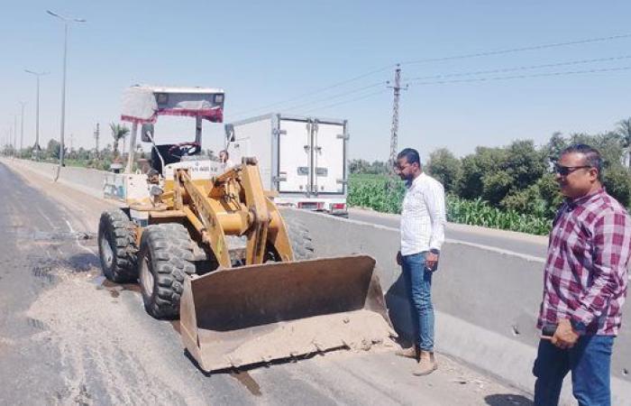 محافظ أسيوط: استمرار أعمال تمهيد الطرق ورفع المخلفات بعدة قرى ومراكز