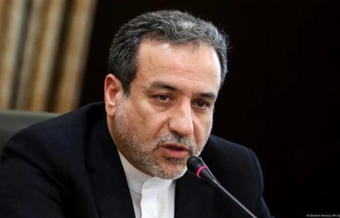 وزير الخارجية الإيراني: لا يمكننا التخلي عن تخصيب اليورانيوم
