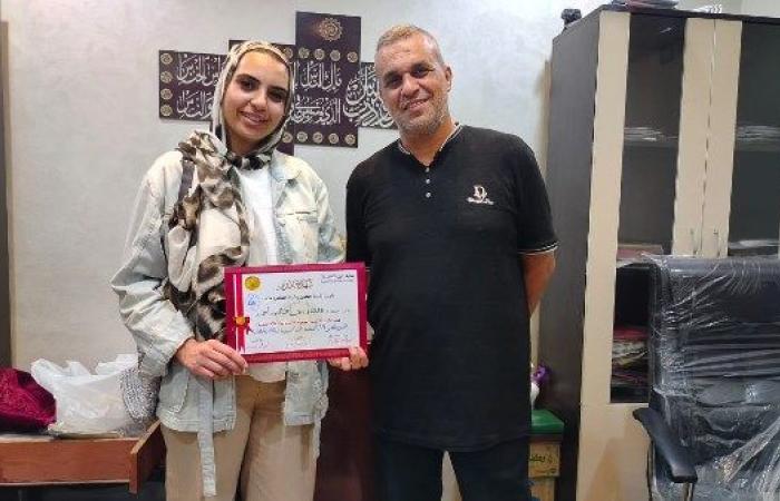 عمري ما روحت سنتر دروس خصوصية ..  تكريم جنى أحمد الثالثة على مستوى الجمهورية من نقابة معلمين شمال القاهرة