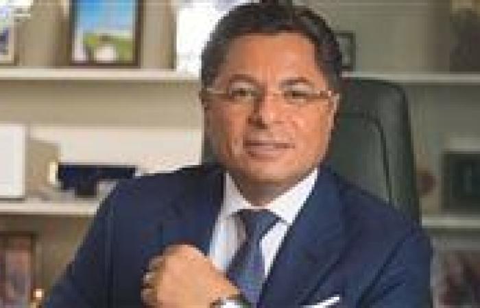 تعرض الإعلامي خالد أبو بكر لأزمة صحية على الهواء