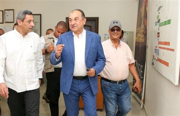 وزير قطاع الأعمال يلتقي محافظ السويس وعددًا من نواب البرلمان بالعين السخنة