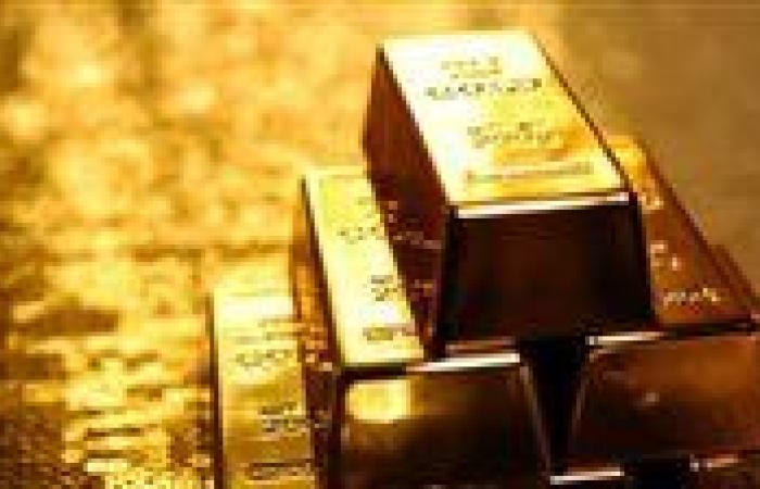 الذهب يسجل خسائر أسبوعية وسط تفاؤل بشأن مفاوضات التجارة وتعافي الدولار
