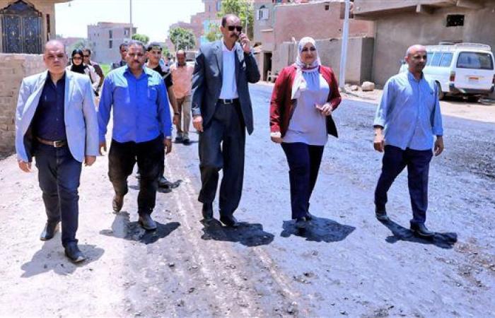 محافظ سوهاج يتفقد أعمال رصف طريق "الشوش - بندار الكرمانية"