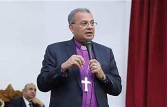 رئيس الطائفة الإنجيلية يشارك في خدمة الأحد بالكنيسة الثانية بالغردقة