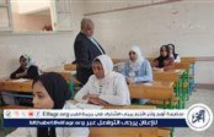 مع بداية امتحانات الدور الثاني.. وكيل تعليم الأقصر يتفقد سير الامتحانات بعدد من المداس
