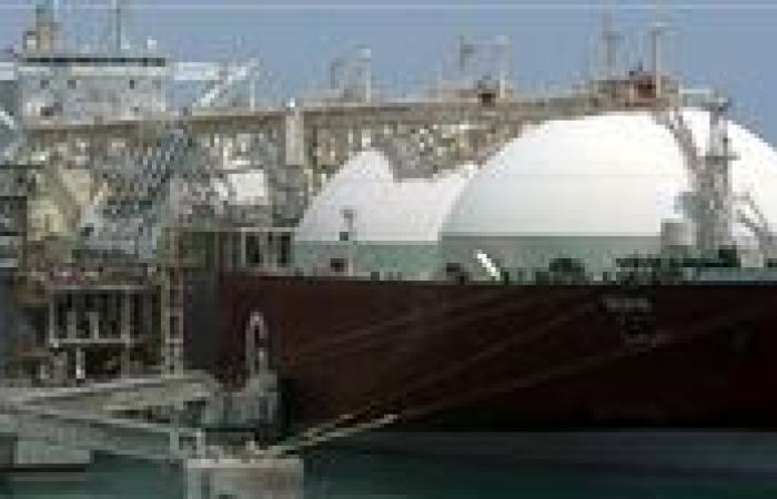 قطر تلوّح بقطع الغاز عن أوروبا احتجاجًا على قانون العمالة القسرية والبيئة