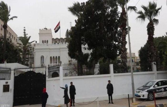 مصر تنفي مزاعم اقتحام سفارتها في ليبيا وتوضح حقيقة المبنى المقتحم