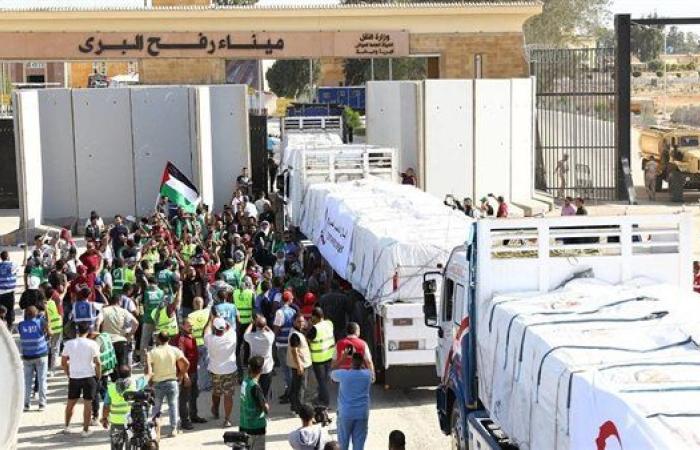 القاهرة الإخبارية: "آلاف الفلسطينيين يتدافعون ...