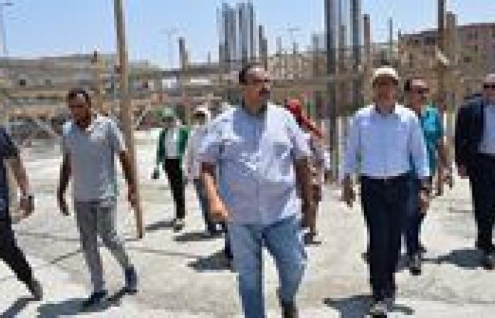 رئيس جامعة بنها يتفقد منشآت جديدة بكفر سعد