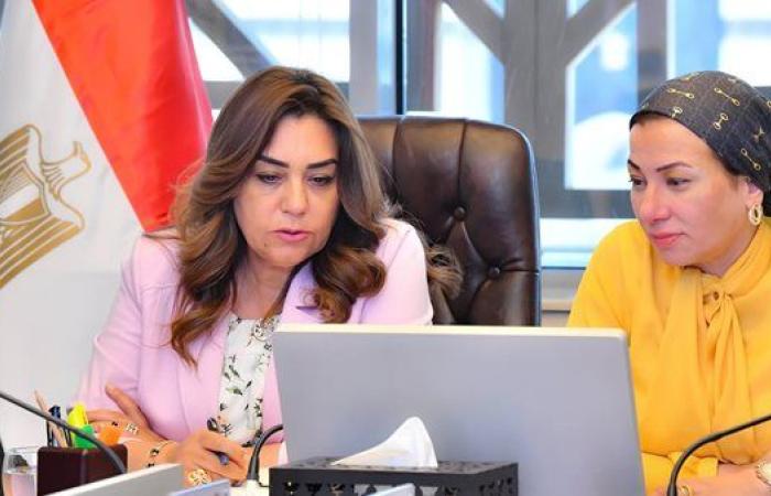 منال عوض تجتمع بالرئيس التنفيذي لجهاز تنظيم وإدارة المخلفات لاستعراض أبرز المشروعات
