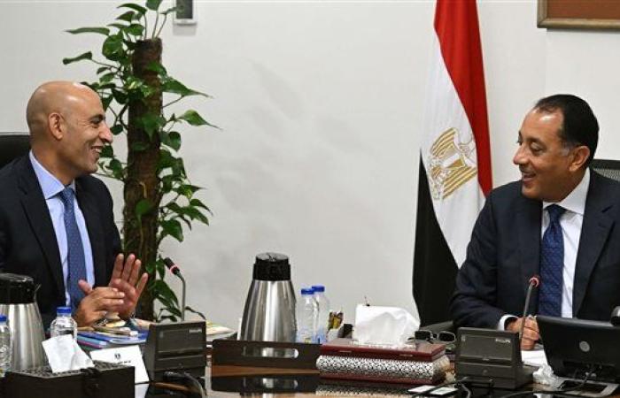 رئيس الوزراء يتابع مع وزير التربية والتعليم  ...