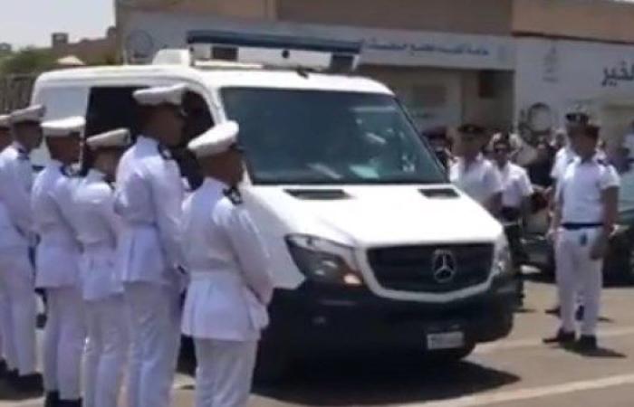 تشييع جثمان مدير أمن الوادي الجديد من مسجد الشرطة بالدراسة