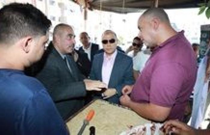 محافظ كفر الشيخ يتفقد سوق «اليوم الواحد» بمطوبس