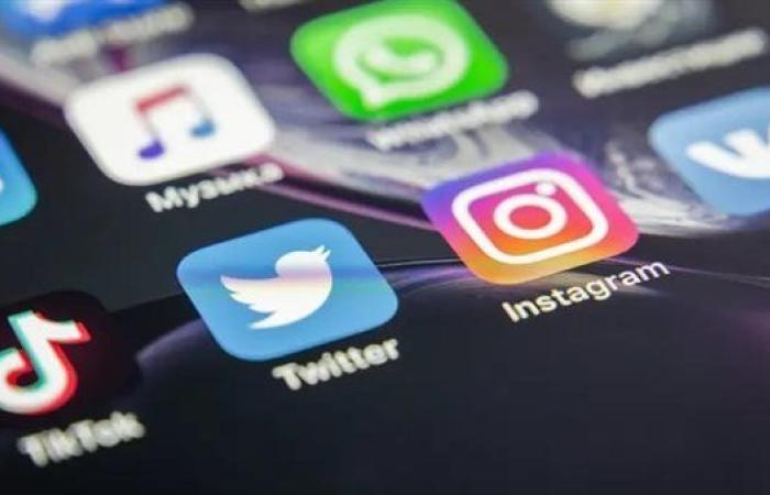 رواد مواقع التواصل يشعلون "مظاهرات إلكترونية" دعمًا للرئيس السيسي وموقف مصر من أزمة غزة