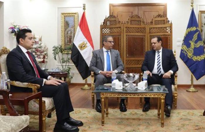 محافظ الفيوم يزور مدير الأمن ويهنئه بتجديد الثقة