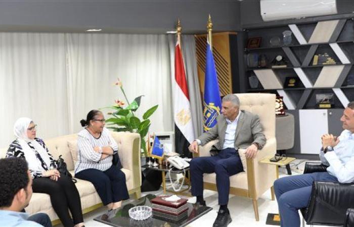 محافظ أسوان : بدء العمل لتنفيذ وإعداد خطة التطوير المؤسسى للقيادات والعاملين بالمحليات