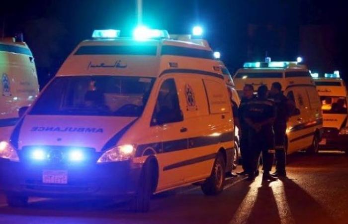 إصابة 8 أشخاص في حادث انقلاب ميكروباص على طريق الفيوم