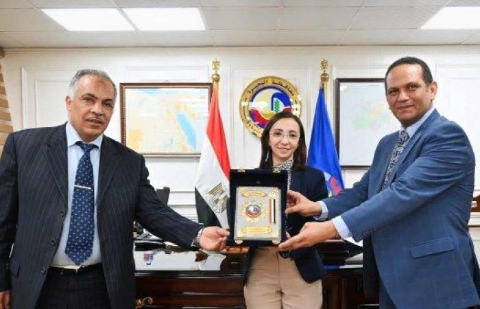 محافظ البحيرة تستقبل وفداً من جامعة الأزهر لبحث سبل التعاون في دعم العملية التعليمية