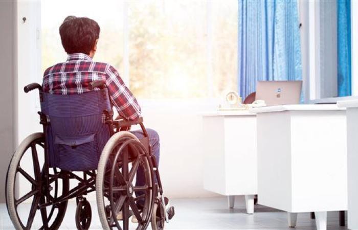 هل يجوز لذوي الإعاقة الجمع بين أكثر من معاش؟.. القانون يجيب