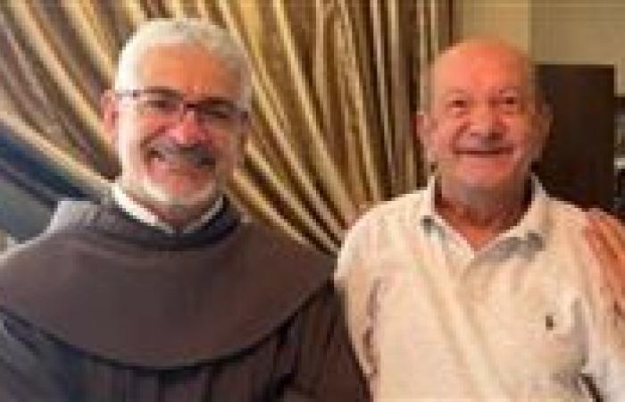كان عنده سرطان في الحنجرة.. بطرس دانيال يكشف وصية لطفي لبيب وتفاصيل مرضه