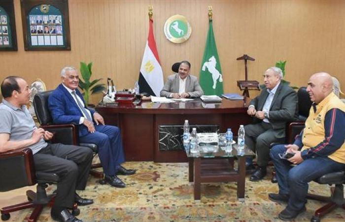 محافظ الشرقية يلتقي نواب البرلمان لاستعراض وحل مشكلات المواطنين بدوائرهم