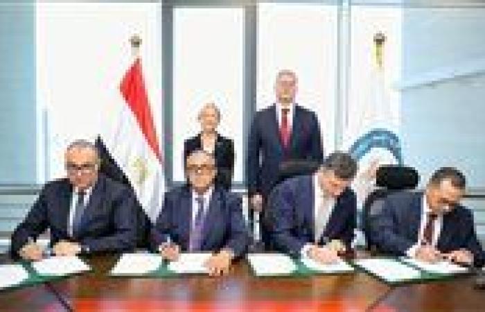 «إيجاس» توقع مع «إيني» و«بي بي» اتفاقية حفر بئر استكشافي بالبحر المتوسط
