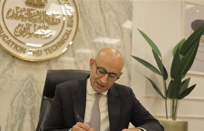 وزير التعليم يعتمد جداول امتحانات الدبلومات الفنية 2025 دور ثانٍ