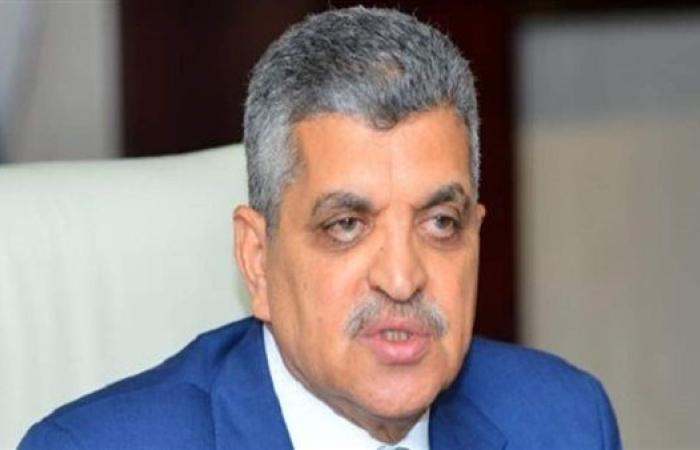أسامة ربيع: إيرادات قناة السويس تراجعت بنحو 62% خلال الـ 6 أشهر الأولى