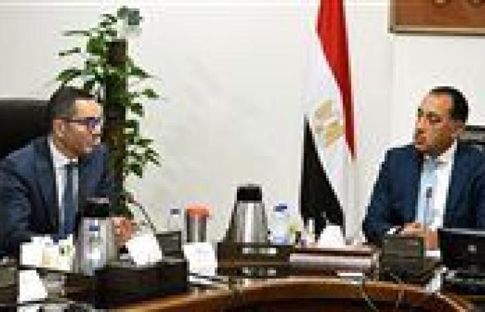 مدبولي يتابع مع وزير الاستثمار جهود تطوير منظومة الإفراج الجمركي