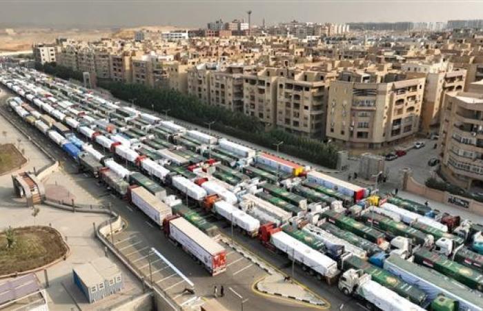 مصر تُكثف جهودها الإنسانية.. 6000 طن مساعدات تدخل غزة وإخلاء معبر رفح للتجهيزات القادمة