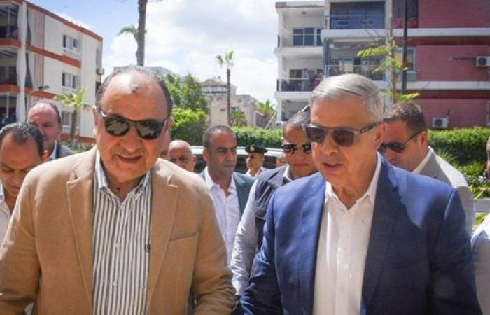 وزير قطاع الأعمال العام ومحافظ الإسكندرية يبدآن جولة تفقدية بمنطقة المعمورة