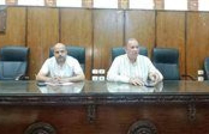 وكيل التعليم بأسيوط يجتمع برؤساء لجان امتحانات الدور الثاني للشهادة الإعدادية