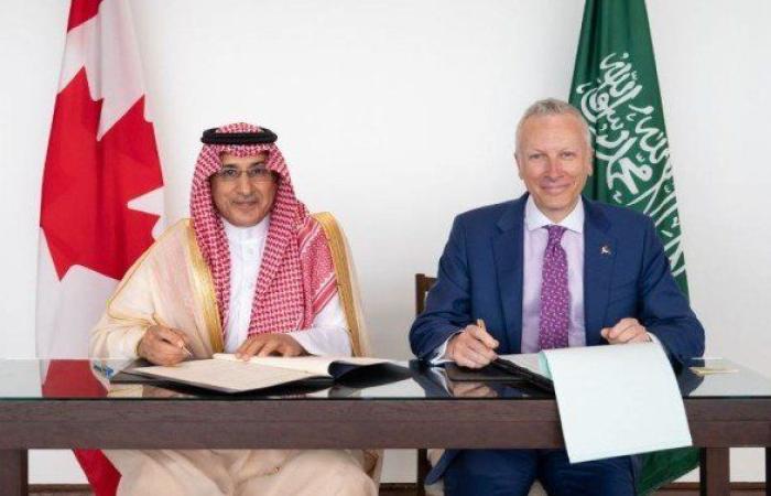 السعودية وكندا توقعان مذكرة تفاهم لتعزيز المشاورات السياسية