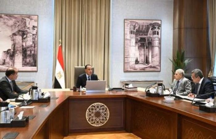 رئيس الوزراء يتابع جهود إعادة هيكلة الهيئات الاقتصادية