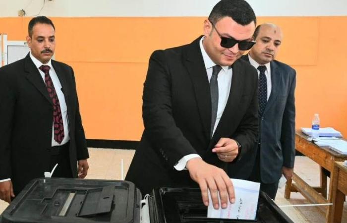 وزير الإسكان يدلي بصوته بانتخابات مجلس الشيوخ وتوجيهات لرؤساء المدن الجديدة بتوفير جميع الاحتياجات اللوجستية للعملية الإنتخابية