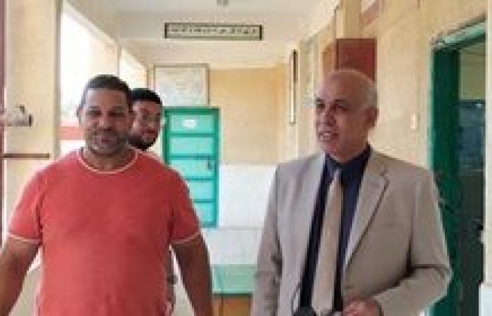 رئيس جامعة كفر الشيخ يدلي بصوته في انتخابات مجلس الشيوخ