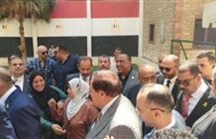 انتخابات مجلس الشيوخ 2025.. إقبال على التصويت في مدرسة الجيزة القومية
