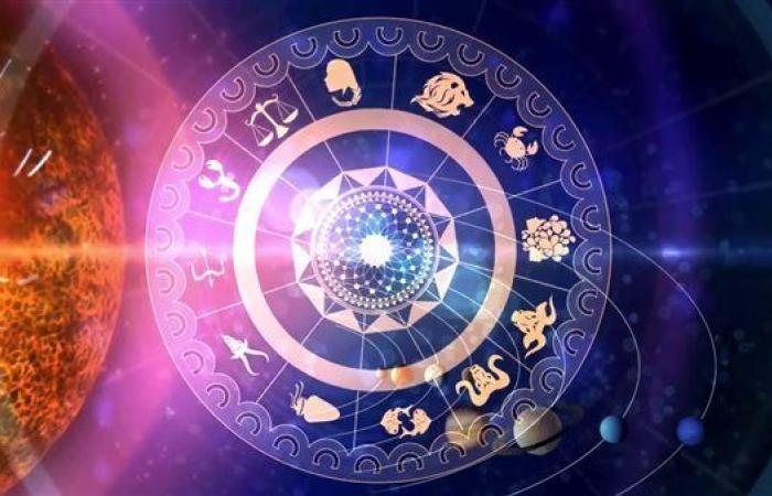 حظك اليوم الإثنين 4 أغسطس 2025.. تحذيرات عاطفية وتحولات مهنية لهذه الأبراج