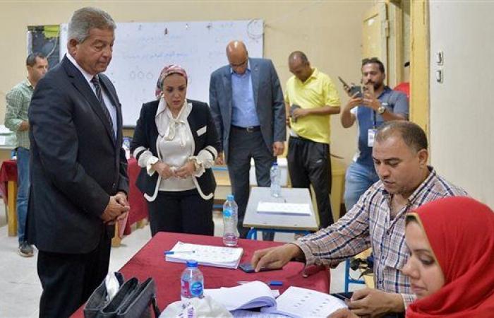 رئيس "الأعلى للإعلام" يدلي بصوته في انتخابات الشيوخ.. ويؤكد: المشاركة واجب وطني وحق دستوري