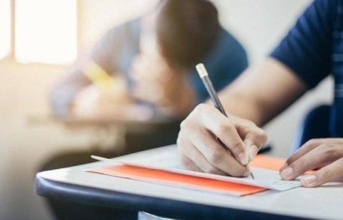 النزول بدرجات القبول بالثانوى العام إلى 200 درجة في أسوان