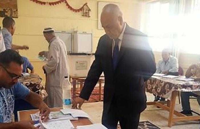 مصطفى بكري يدلي بصوته في انتخابات مجلس الشيوخ