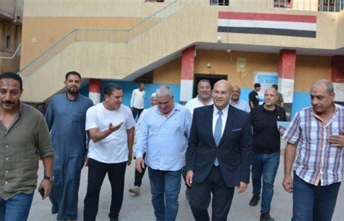 نائب محافظ الجيزة يتفقد اللجان الانتخابية لمجلس الشيوخ بمركز ومدينة كرداسة