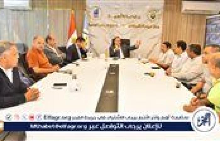 محافظ أسيوط يتابع غلق لجان الشيوخ من غرفة العمليات المركزية