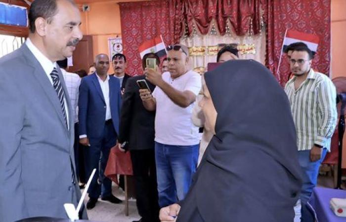 انتخابات مجلس الشيوخ.. مشاركة نسائية وشبابية بسوهاج والمحافظ يؤكد انتظام التصويت في 507 لجنة