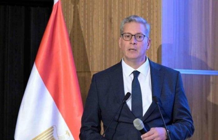 وزير البترول يبحث مع موانئ أبوظبي تعزيز التعاون الإقليمي
